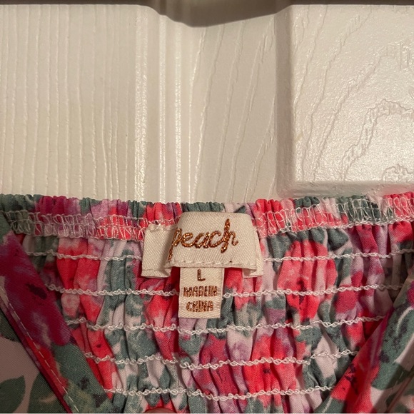 Floral Ruched Top - Picture 3 of 3